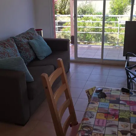 Jolie Pour 4 Personnes à Appartamento